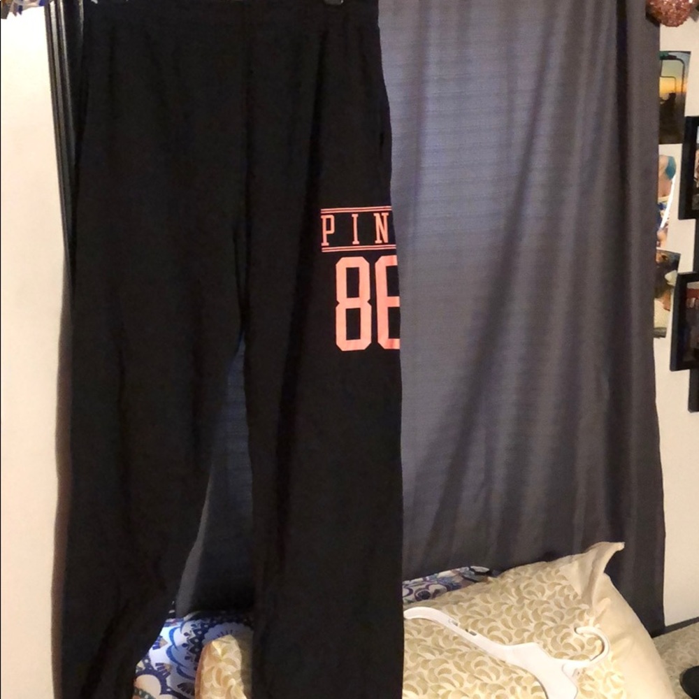 VS pink sweatpants